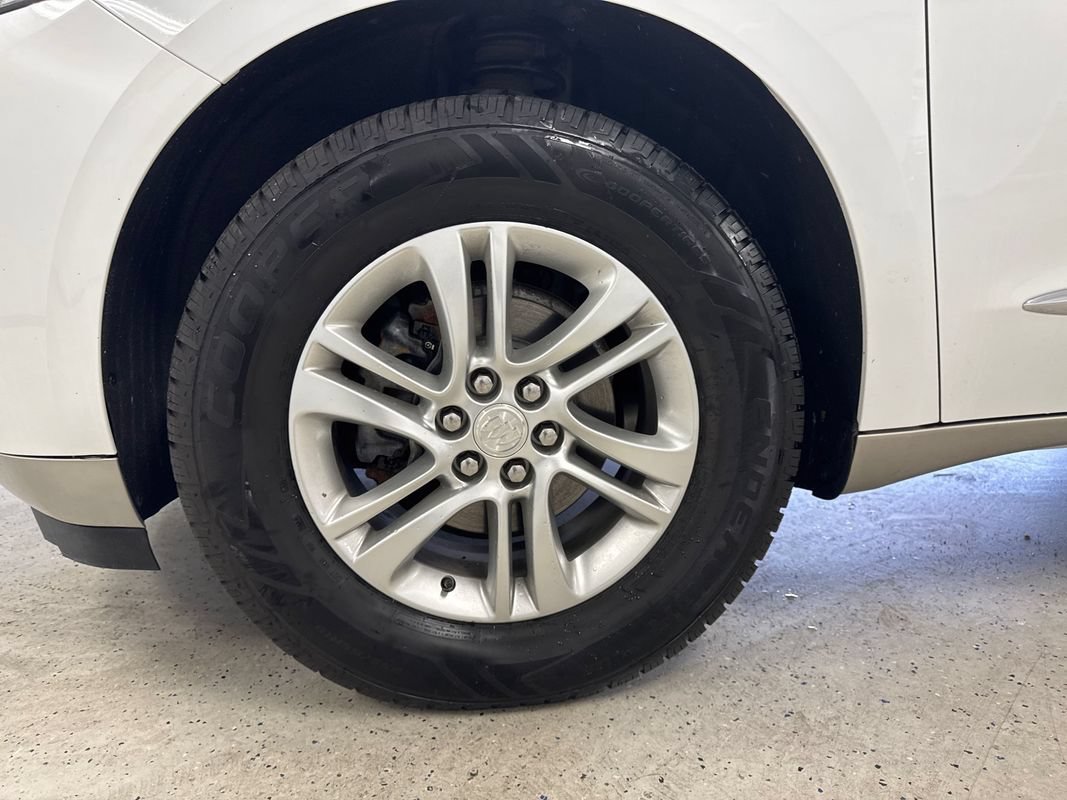 Used 2021 Buick Enclave Essence AWD/4WD image 11