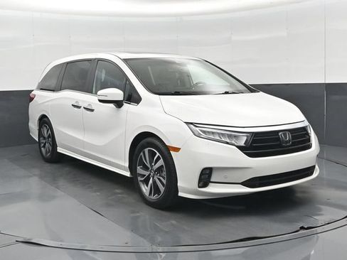 Used 2023 Honda Odyssey Touring image 1