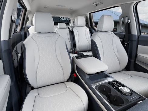 New 2026 Kia Carnival EX image 15