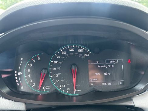 Used 2020 Chevrolet Trax LT FWD image 34