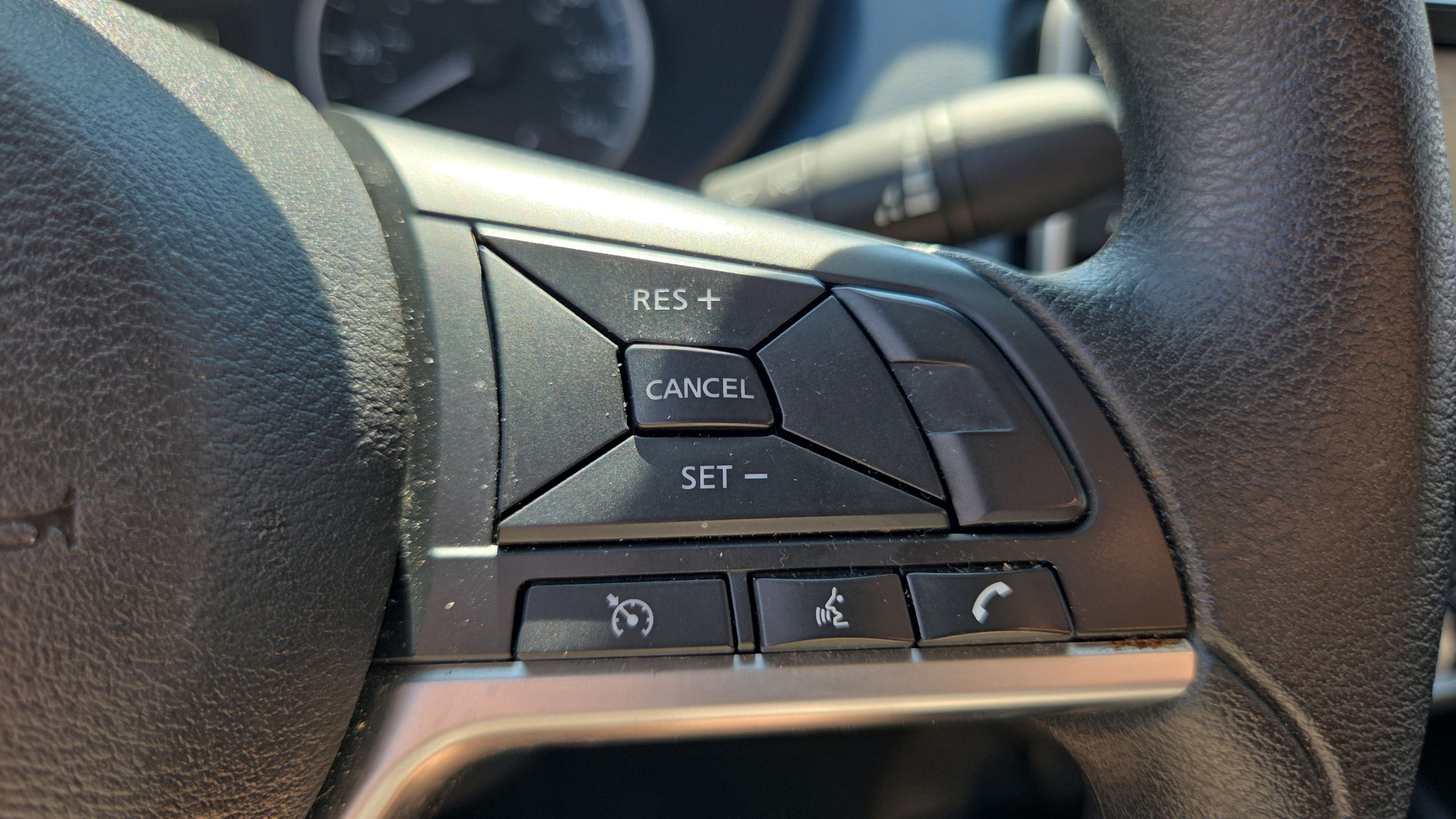 Used 2025 Nissan Versa SV FWD image 25