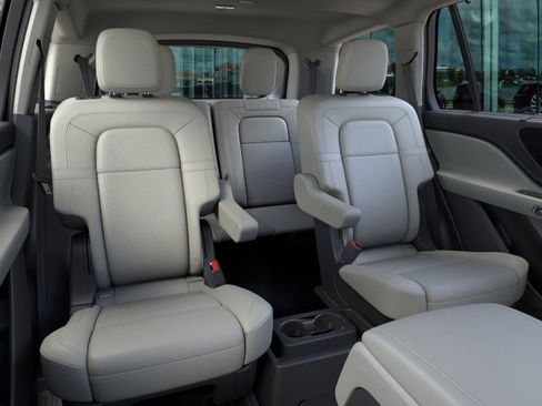 New 2025 Lincoln Aviator Reserve w/ Equipment Group 201A image 11