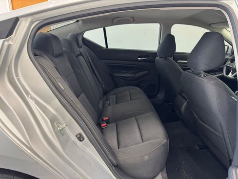 Used 2022 Nissan Altima 2.5 SV FWD image 19
