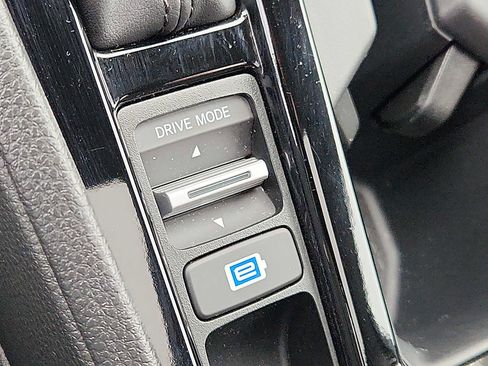 Used 2024 Honda Accord EX-L image 26