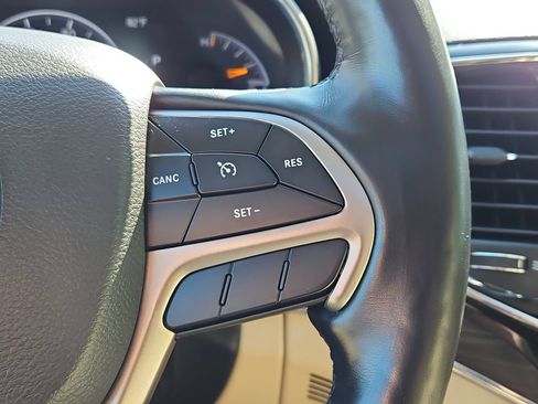 Used 2021 Jeep Grand Cherokee Limited AWD/4WD image 28