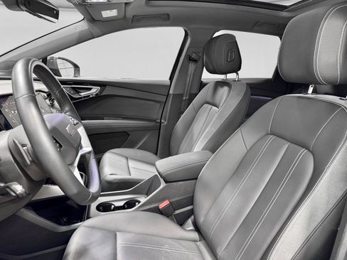 Used 2024 Audi Q4 e-tron Premium Plus image 17