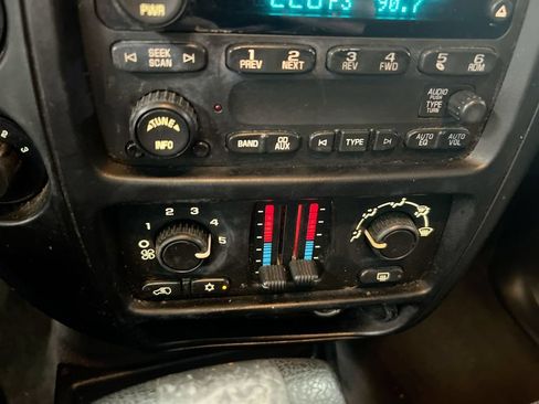 Used 2008 Chevrolet TrailBlazer LT w/ Sun And Sound Package AWD/4WD image 15