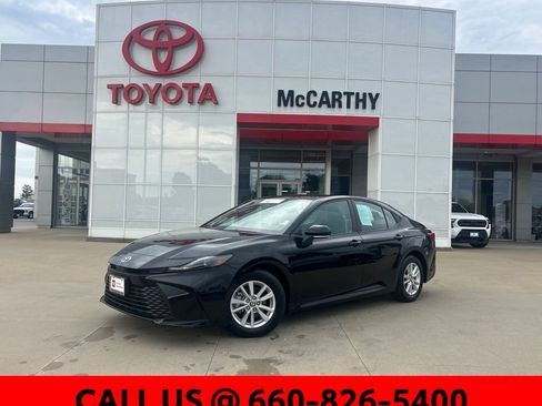 Used 2025 Toyota Camry LE FWD image 1