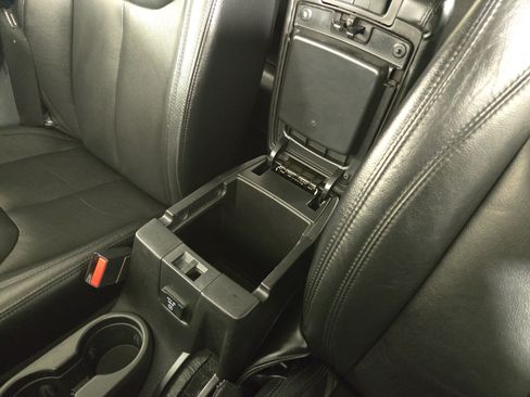 Used 2015 Jeep Wrangler Unlimited Sahara AWD/4WD image 26