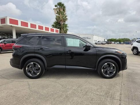 Used 2025 Nissan Rogue SV FWD image 22