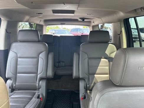 Used 2015 GMC Yukon XL Denali w/ Touring Package AWD/4WD image 22