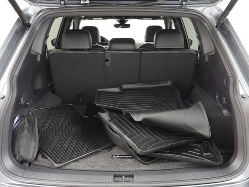 Used 2022 Volkswagen Tiguan SE R-Line AWD/4WD image 17