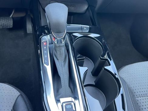 Used 2025 Chevrolet Trax LT w/ LT Convenience Package image 26