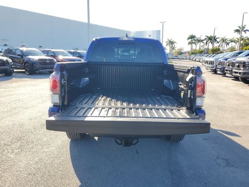 Used 2022 Toyota Tacoma Limited image 11