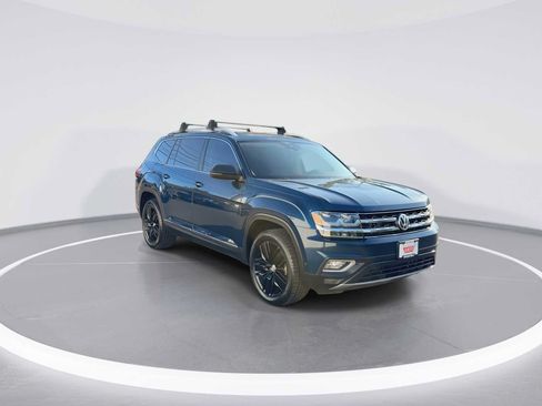 Used 2018 Volkswagen Atlas SEL Premium AWD/4WD image 2