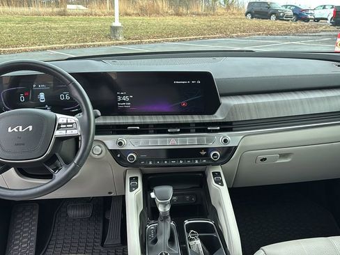 Used 2023 Kia Telluride EX image 12