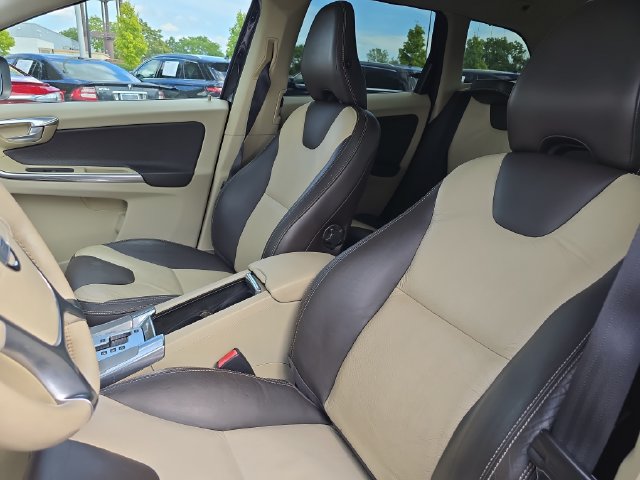 Used 2012 Volvo XC60 T6 R-Design AWD/4WD image 6