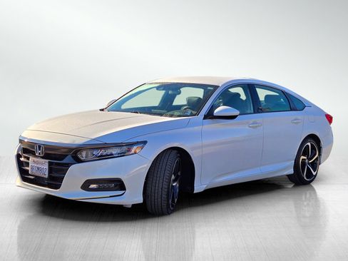 Used 2018 Honda Accord Sport image 8