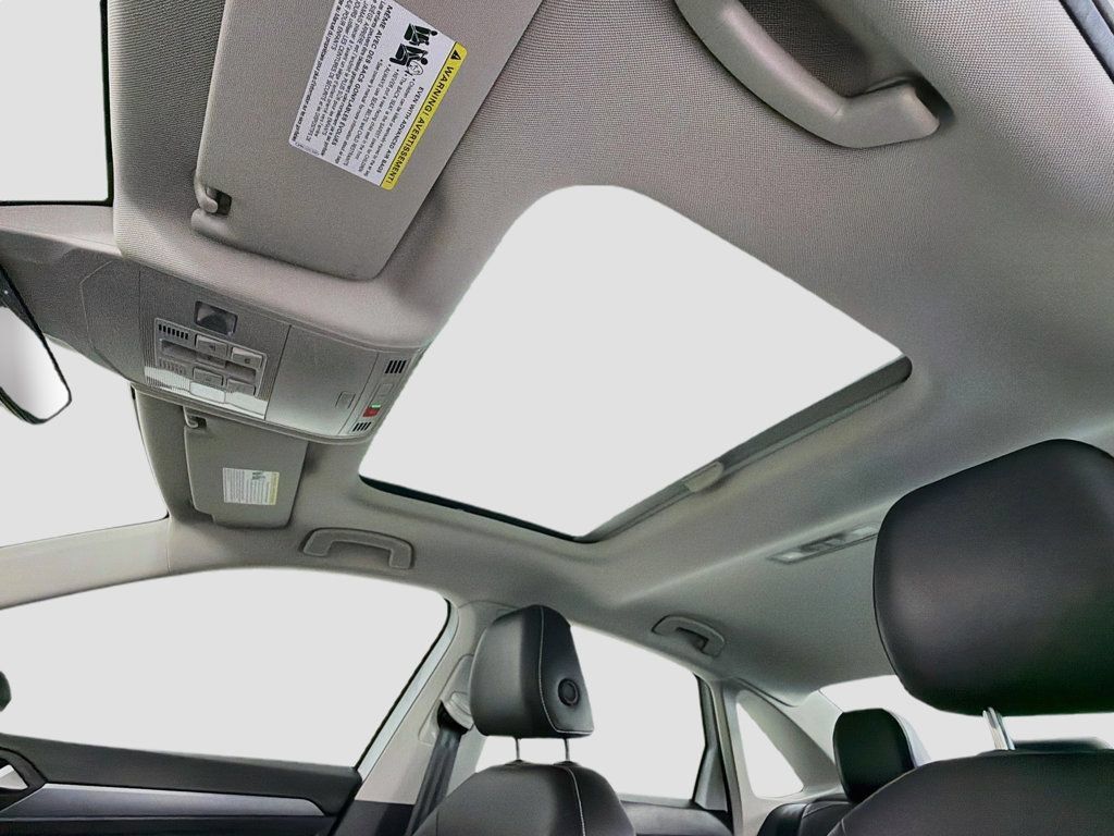 Used 2024 Volkswagen Jetta SE FWD image 19