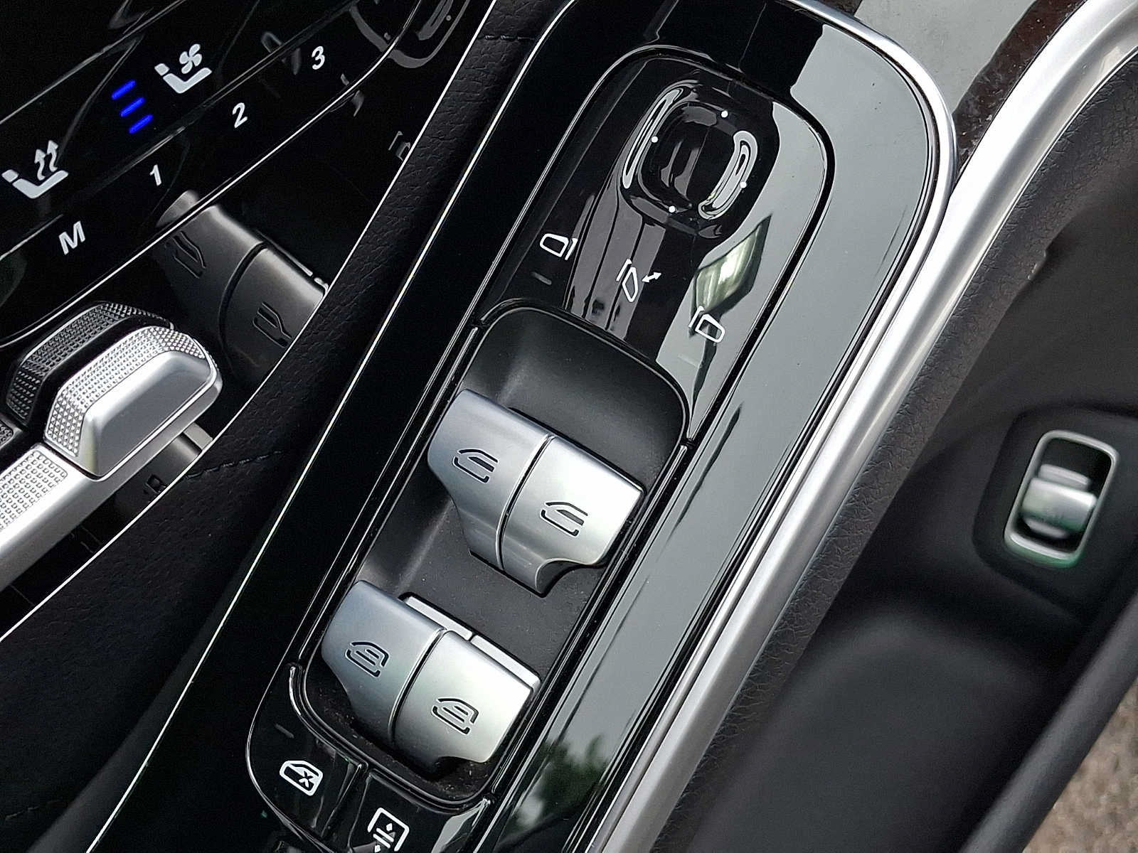 Certified 2023 Mercedes-Benz S 580 4MATIC Sedan image 23