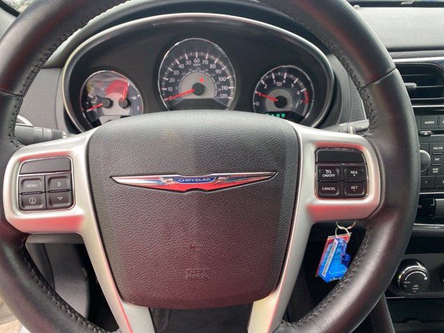 Used 2012 Chrysler 200 Touring FWD image 18