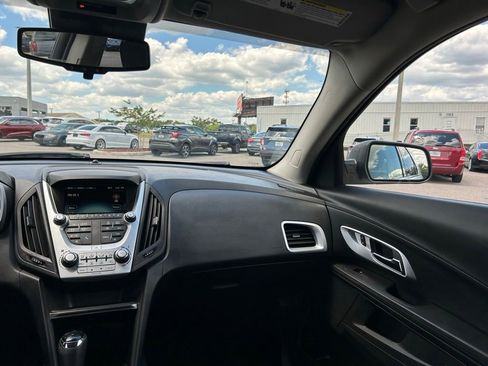 Used 2016 Chevrolet Equinox LS FWD image 12