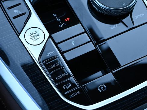 New 2026 BMW X5 xDrive40i w/ M Sport Package image 18