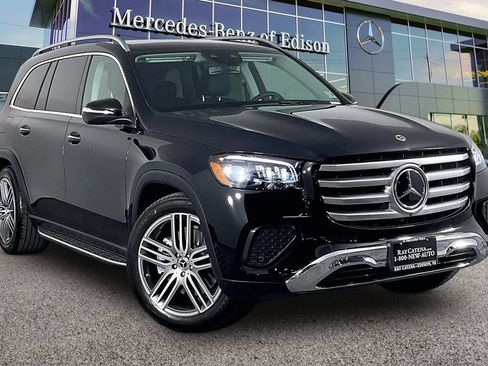 Used 2026 Mercedes-Benz GLS 450 4MATIC image 1