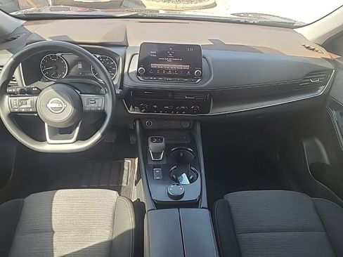 Used 2023 Nissan Rogue SV image 11