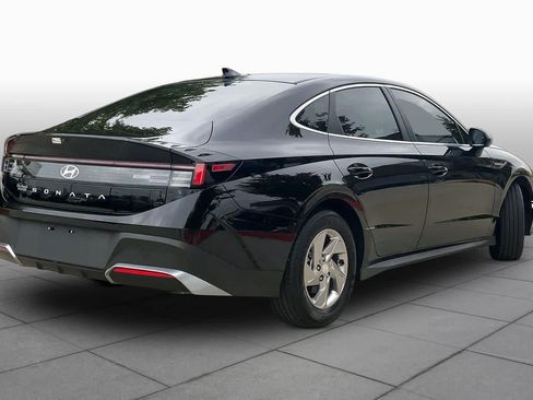 Used 2025 Hyundai Sonata SE FWD image 12