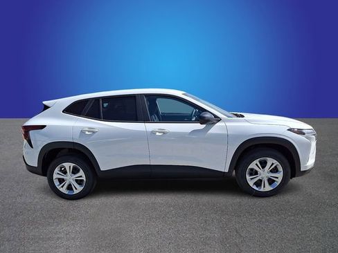 New 2026 Chevrolet Trax LS w/ Driver Confidence Package FWD image 3