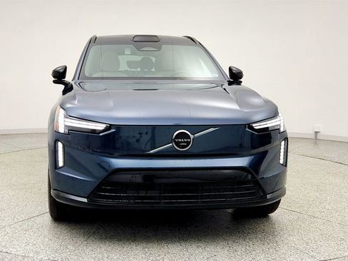 Used 2025 Volvo EX90 Ultra image 2