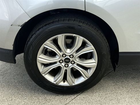 Used 2024 Ford Edge Titanium image 39