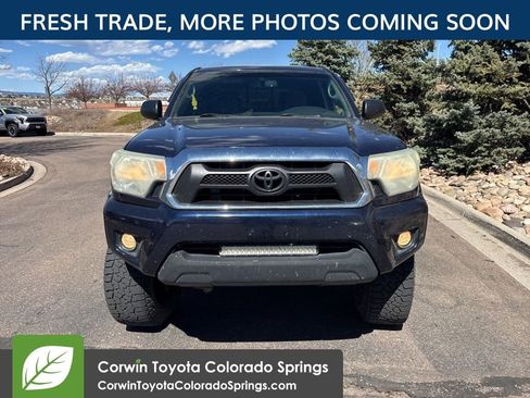 Used 2013 Toyota Tacoma 4x4 Double Cab w/ TRD Off-Road Pkg image 2