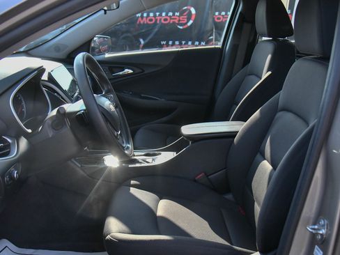 Used 2023 Chevrolet Malibu LT image 17