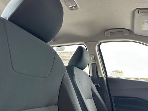 New 2025 Nissan Kicks S image 17