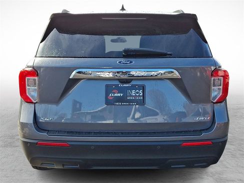 Used 2022 Ford Explorer XLT image 5