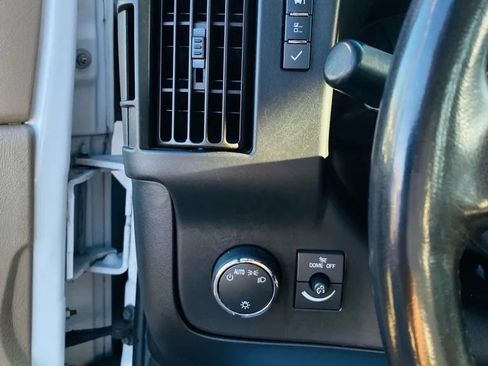 Used 2018 Chevrolet Express 2500 Extended w/ Driver Convenience Package image 24