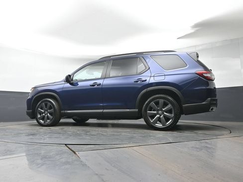 Used 2023 Honda Pilot Sport image 30