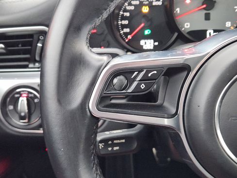 Used 2019 Porsche 911 Carrera 4S image 19