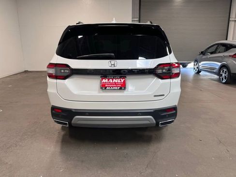 Used 2024 Honda Pilot Touring image 6