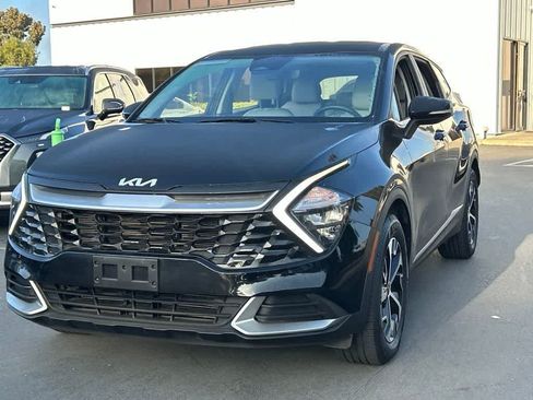 Used 2023 Kia Sportage EX FWD image 1