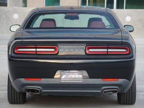 Used 2017 Dodge Challenger SXT RWD image 14