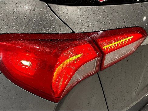 Used 2020 Buick Envision Essence FWD image 22