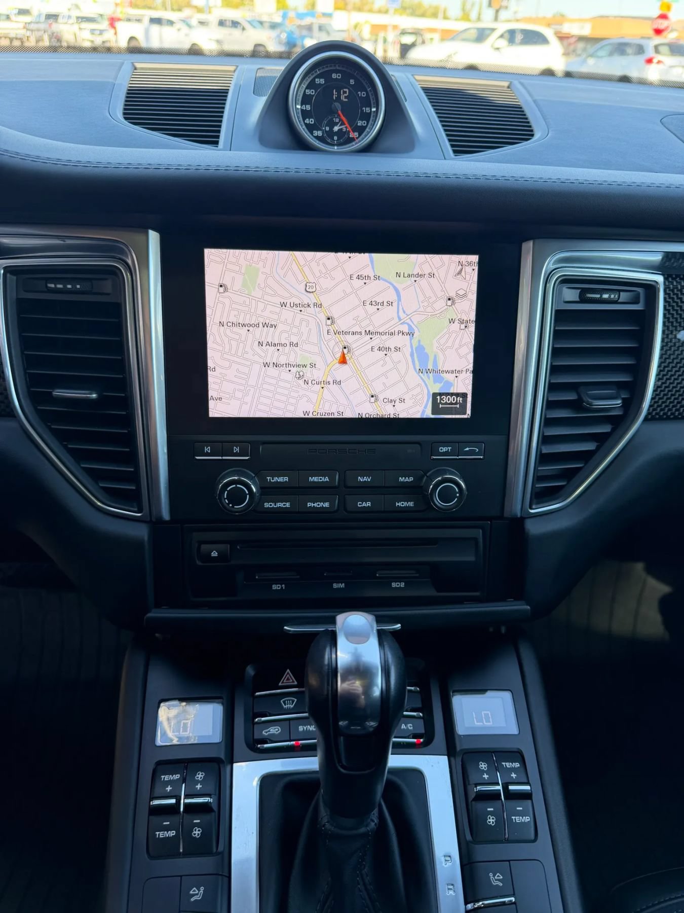 Used 2017 Porsche Macan GTS AWD/4WD image 26