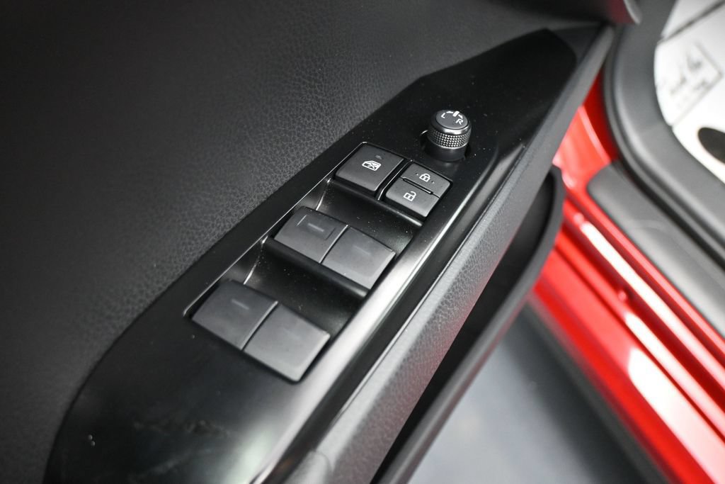 Used 2026 Toyota Camry SE FWD image 11