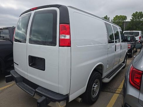 Used 2025 Chevrolet Express 2500 w/ Driver Convenience Package RWD image 3