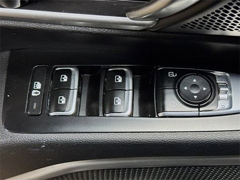 Used 2024 Kia Telluride S w/ S Sunroof Package image 11