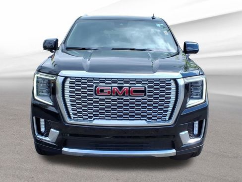 Certified 2023 GMC Yukon XL Denali w/ Denali Reserve Package AWD/4WD image 9