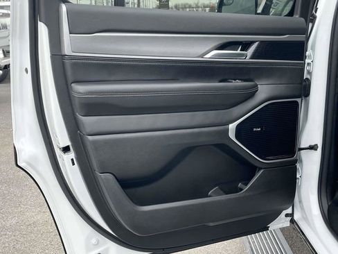 New 2026 Jeep Grand Wagoneer Limited image 15